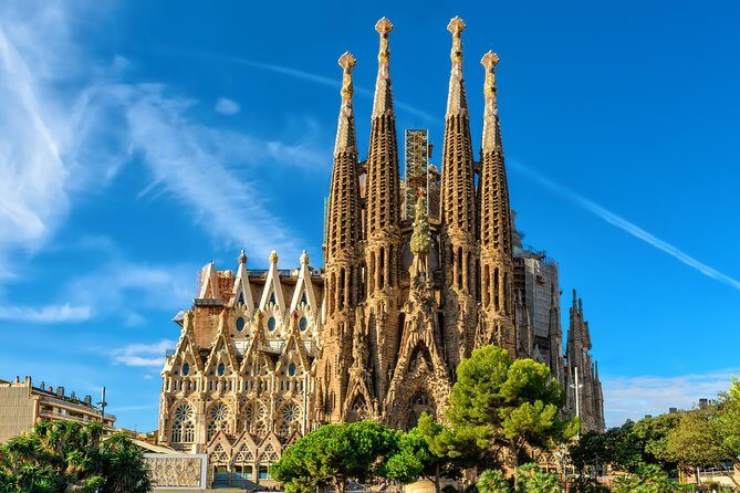 Park Guell and Sagrada Familia Private Tour with Hotel pick-up - Las Ramblas to the Waterfront: Quick Context Without Overstaying