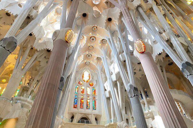 Sagrada Familia Tour with Express Entry and Local Guide - Audioguide and group size: smooth pacing, with one real risk